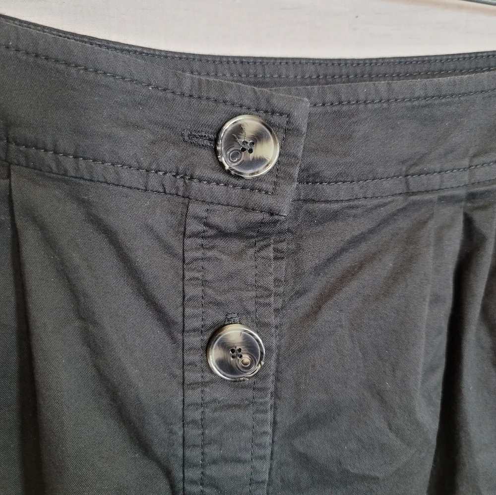 TRINK TURK A LINE BUTTON FRONT BLACK PLEATED SKIRT, SZ 12